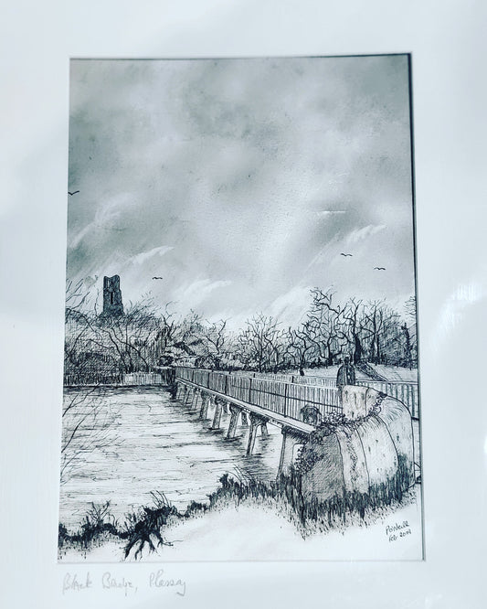 Corporate & Graduation Gifts – University of Limerick Visitor Centre Store